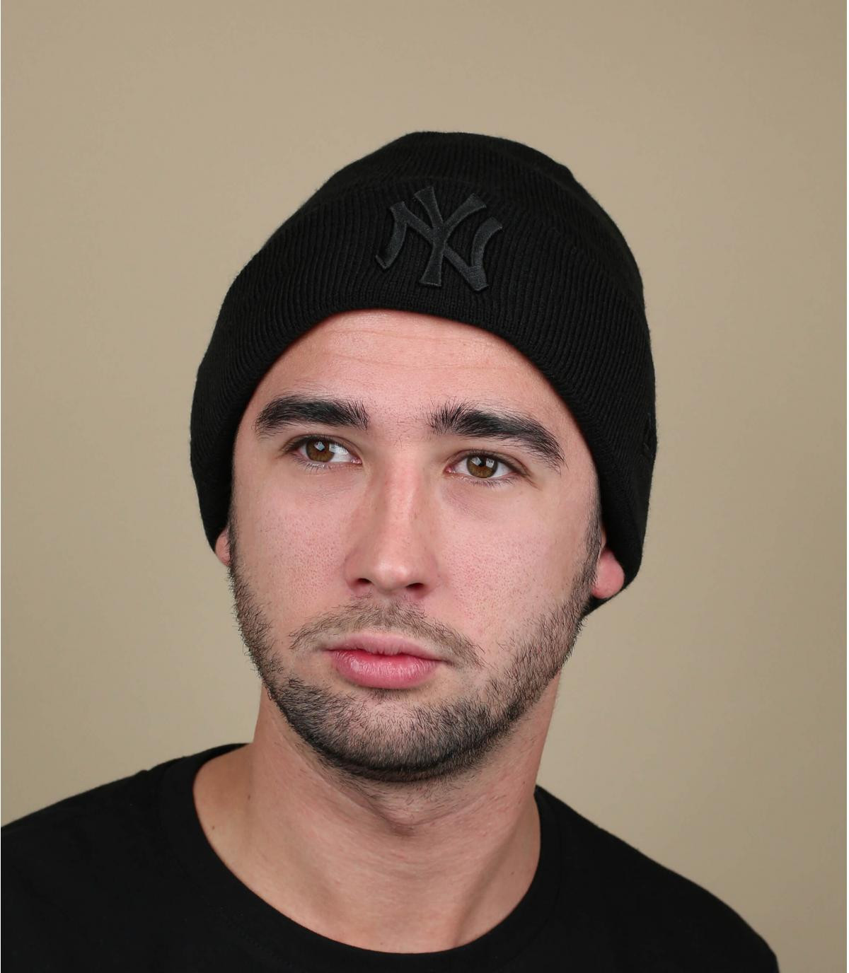 New era on sale black beanie
